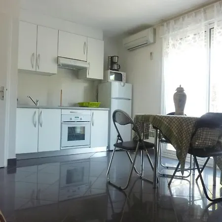 Hotel apartamentowy Les Rochers Auriol