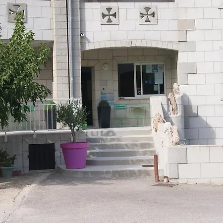 Hotel apartamentowy Les Rochers Auriol