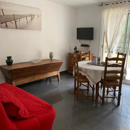 Hotel apartamentowy Les Rochers